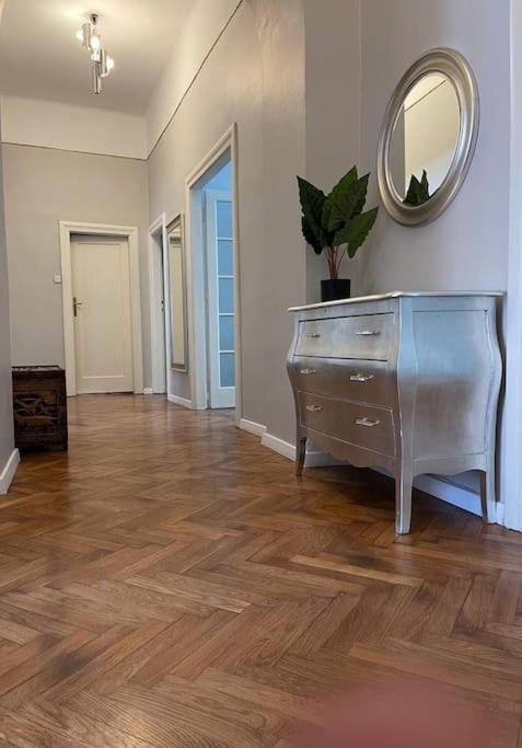 Florianska Grand Apartment 2 Kraków Eksteriør billede